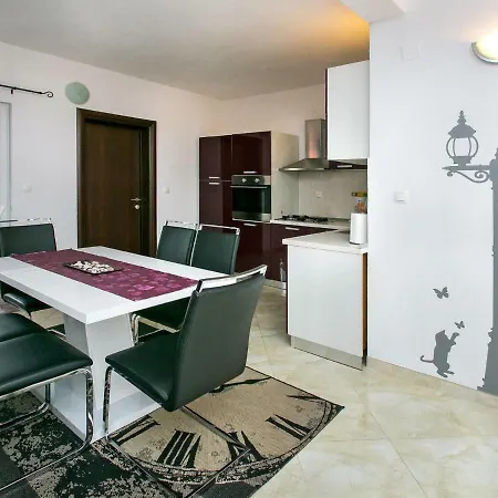 Nostra - Tgr334 Apartment